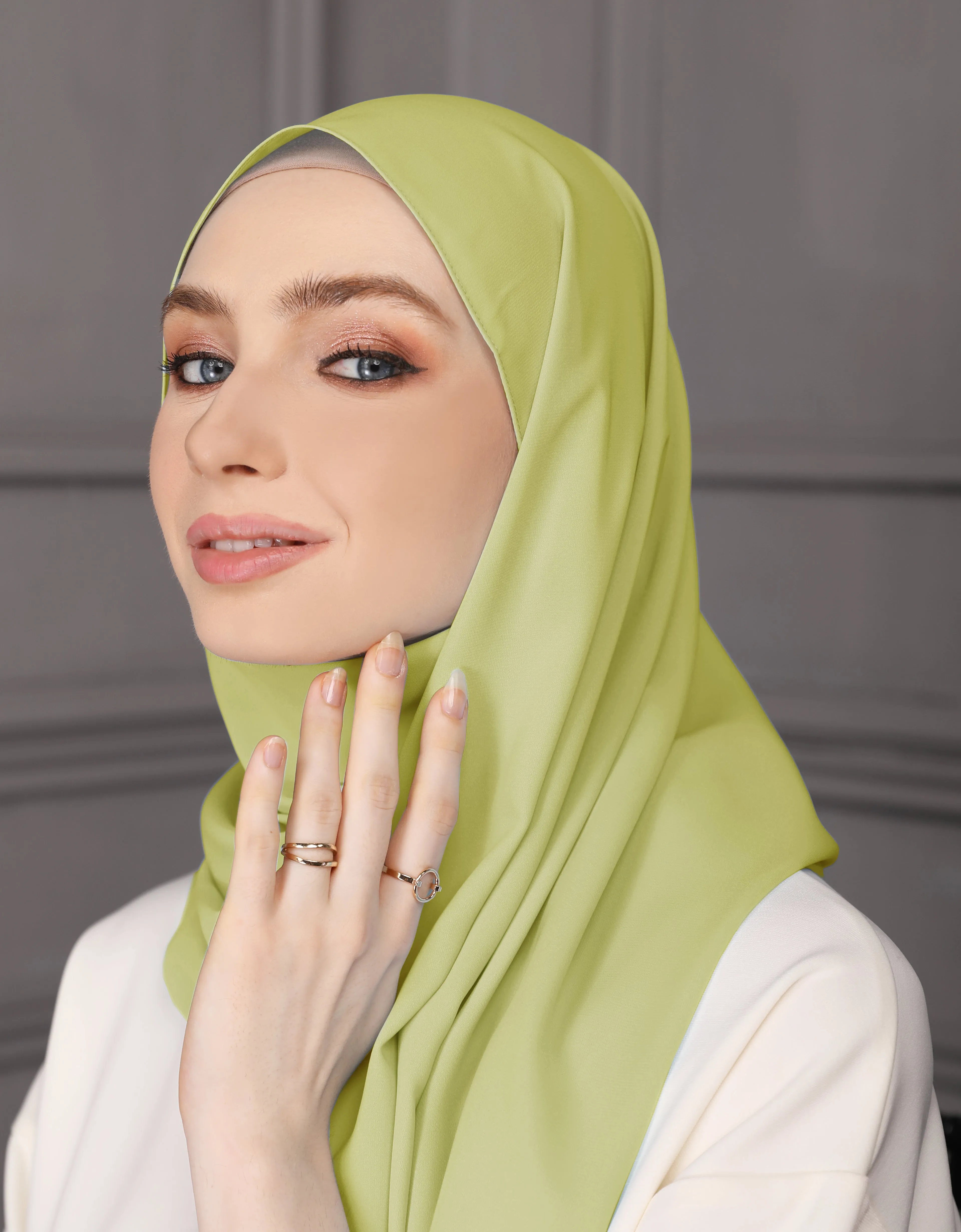 ASTEN SHAWL (KELLY GREEN)