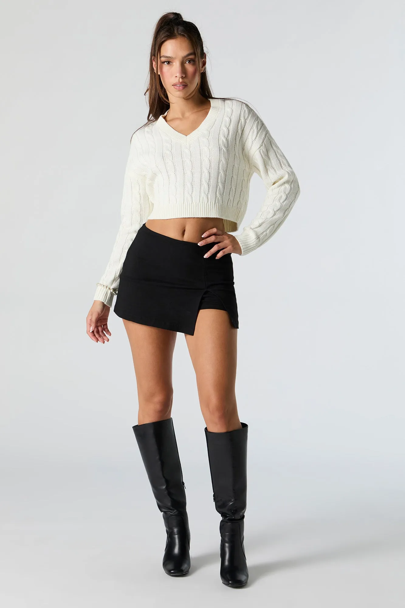 Cable Knit V-Neck Cropped Sweater