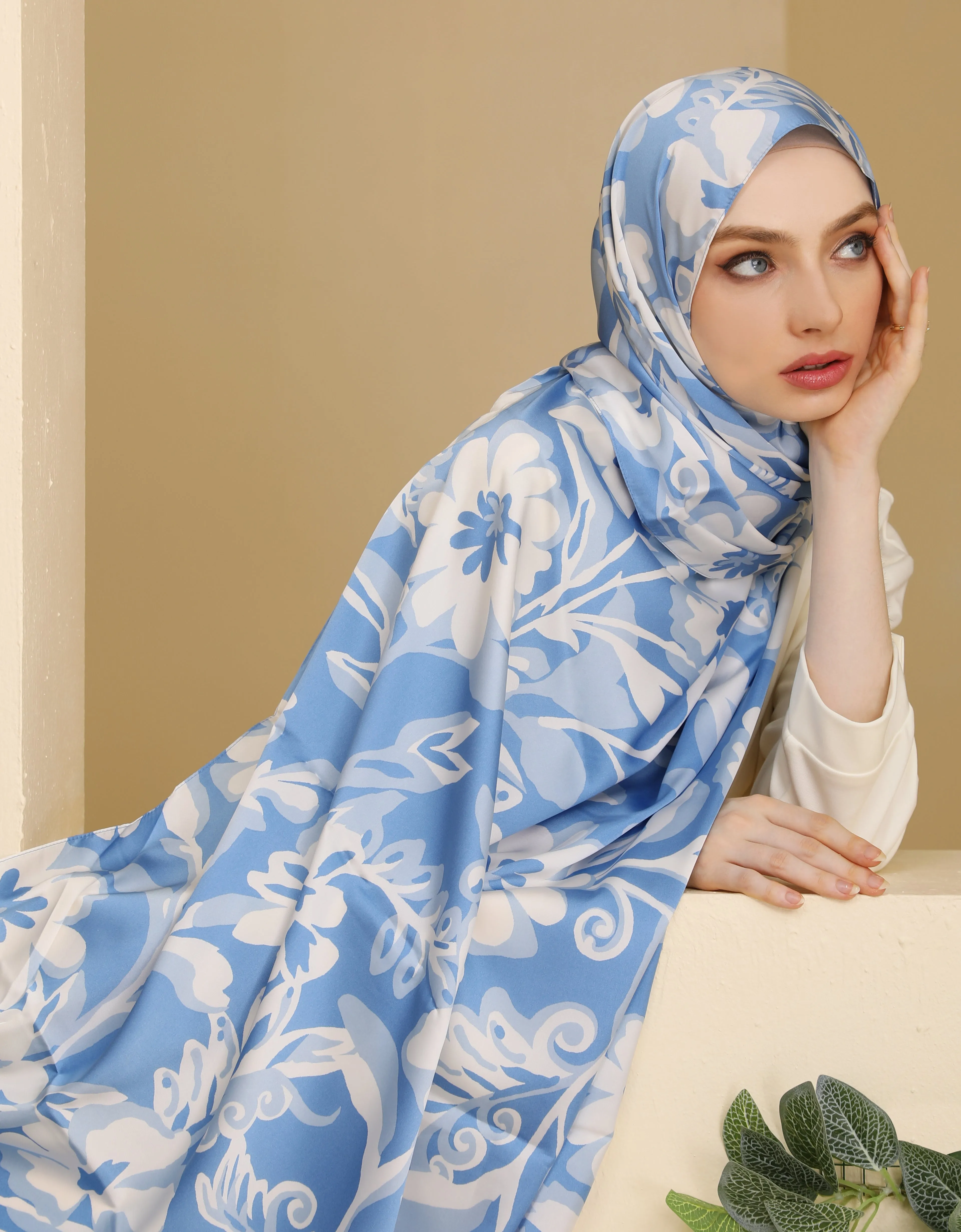 DELSY SHAWL (SKY BLUE)