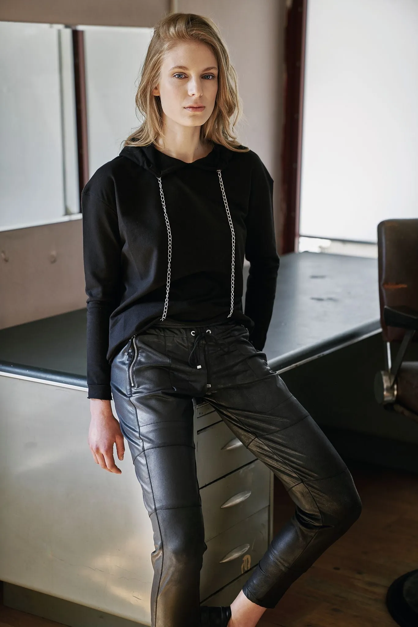 FAUX LEATHER CANDY PANTS