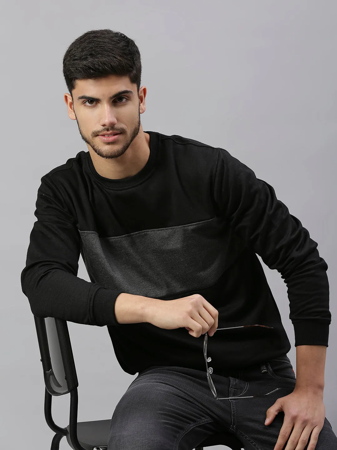 Men's Black Regular Fit Winterwear Sweatshirts