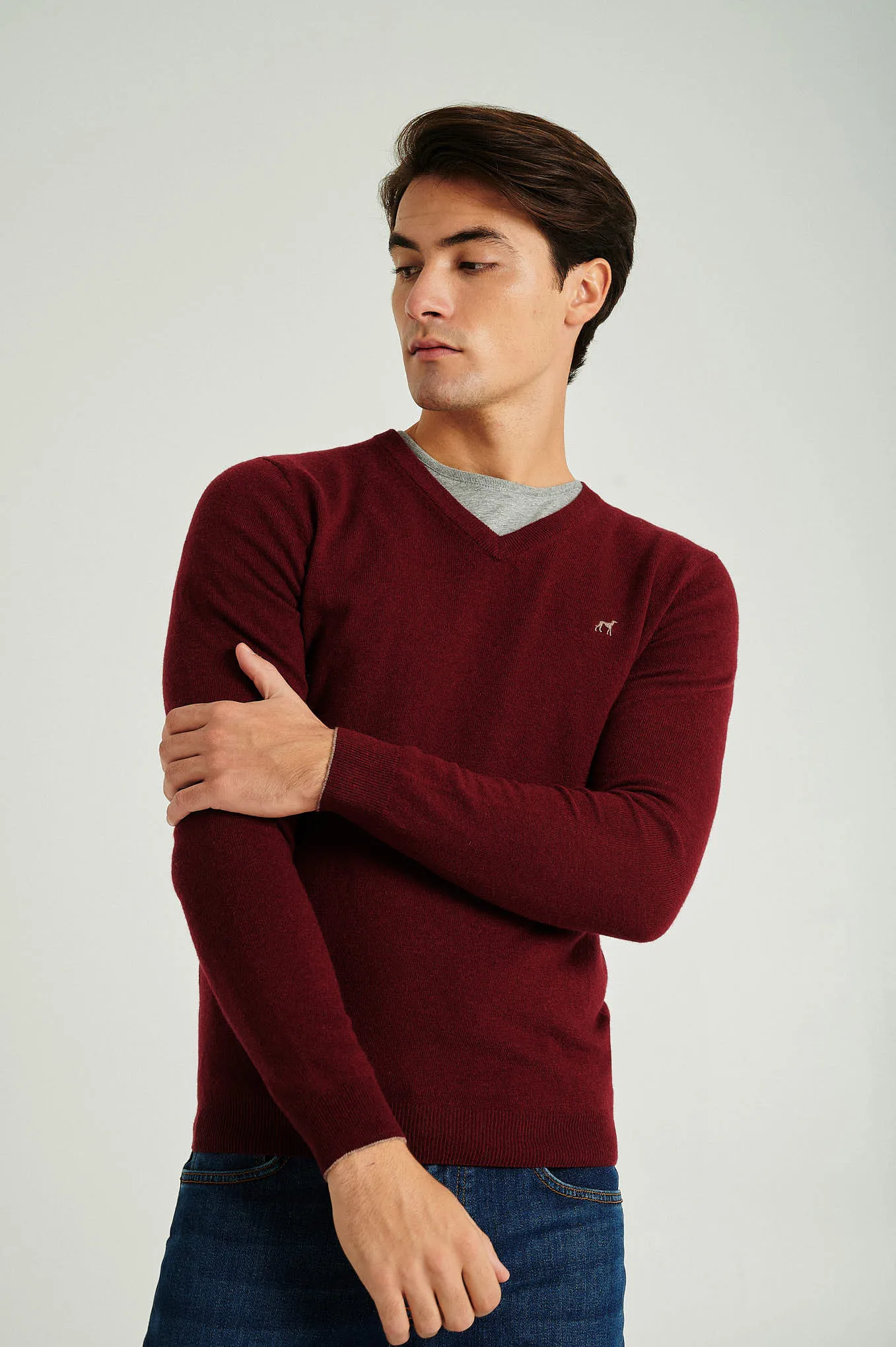 Men's lambswool blend V neck sweater