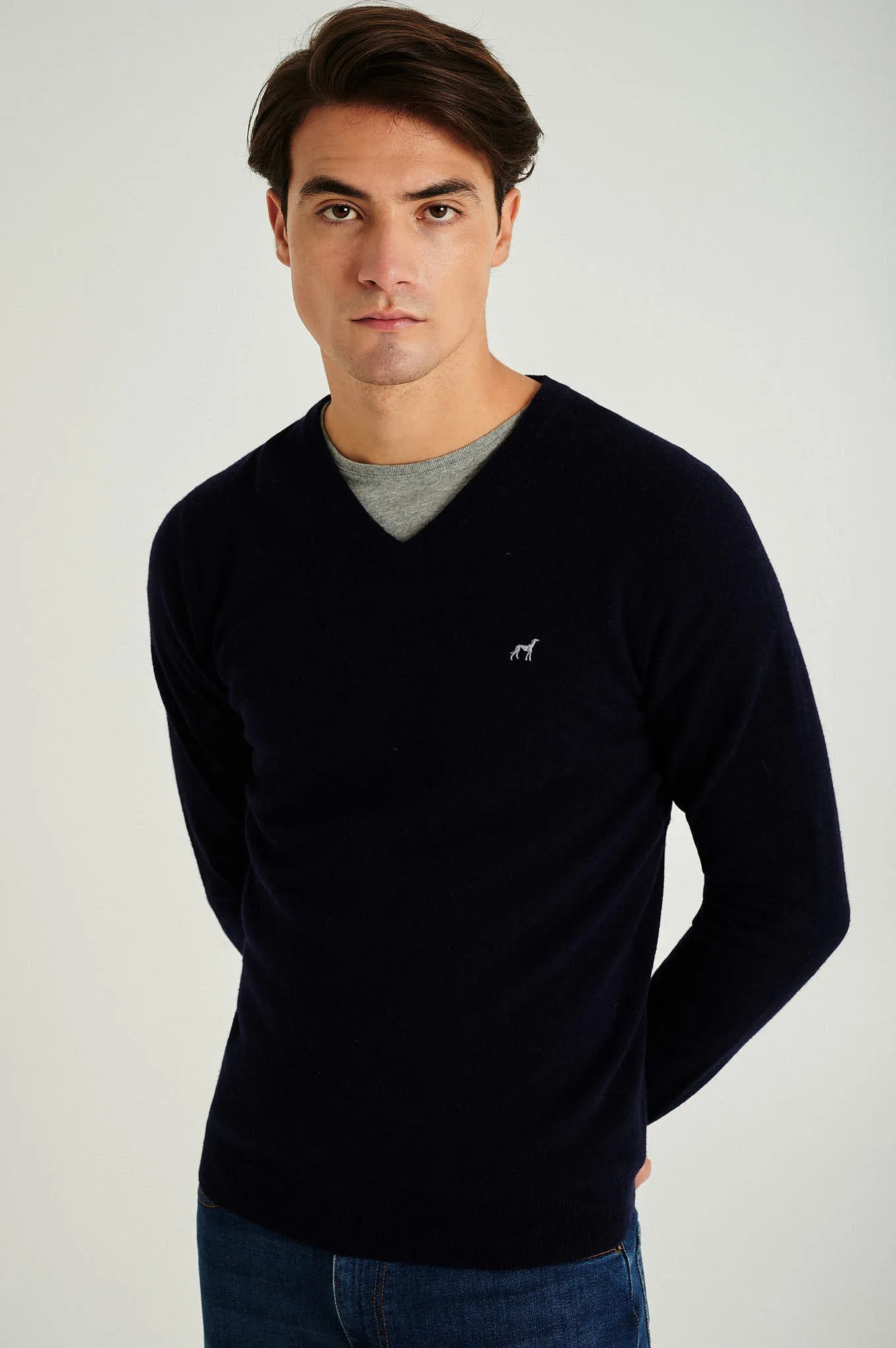 Men's lambswool blend V neck sweater