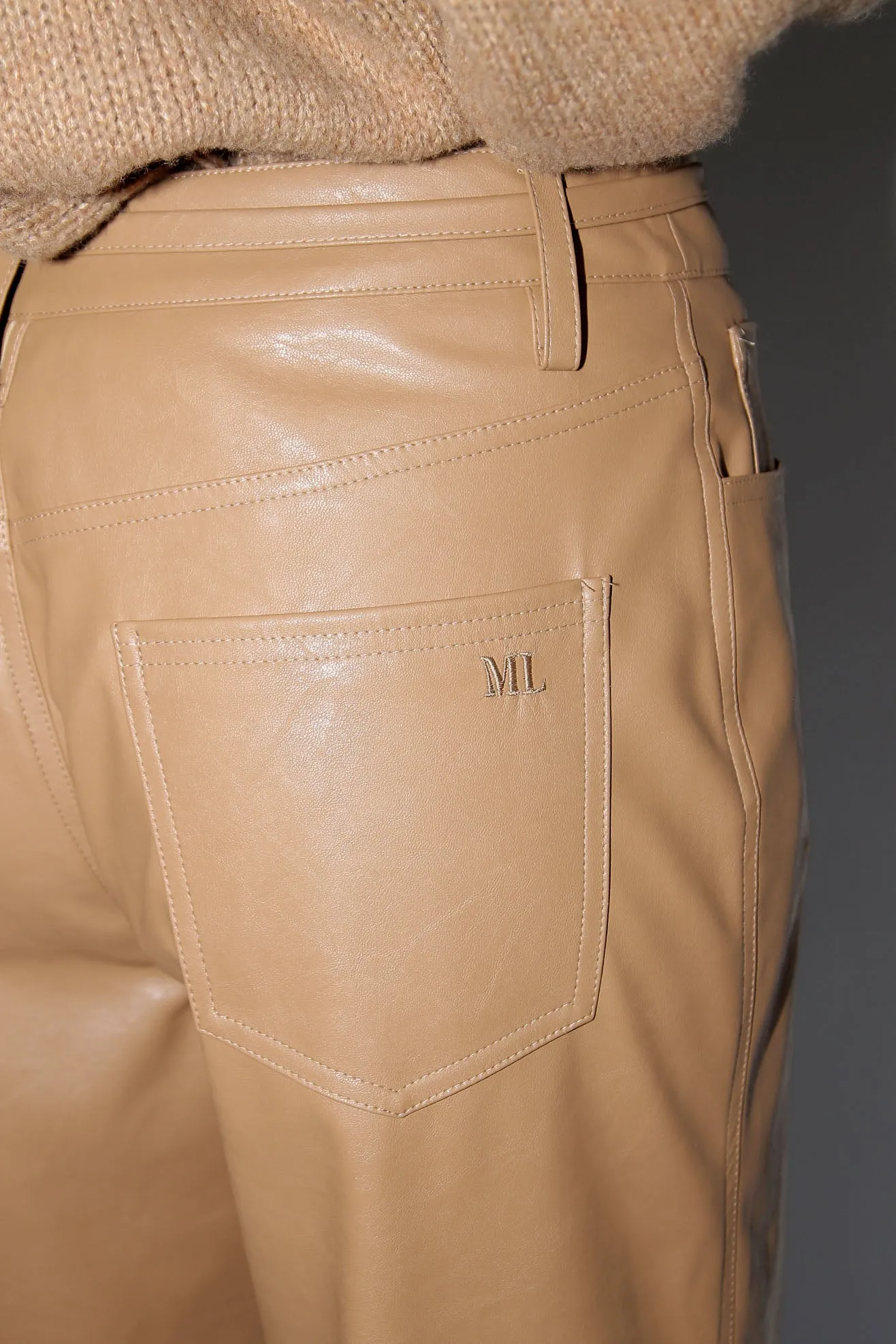 MR. LARKIN, Betty Faux Leather Pant, Camel