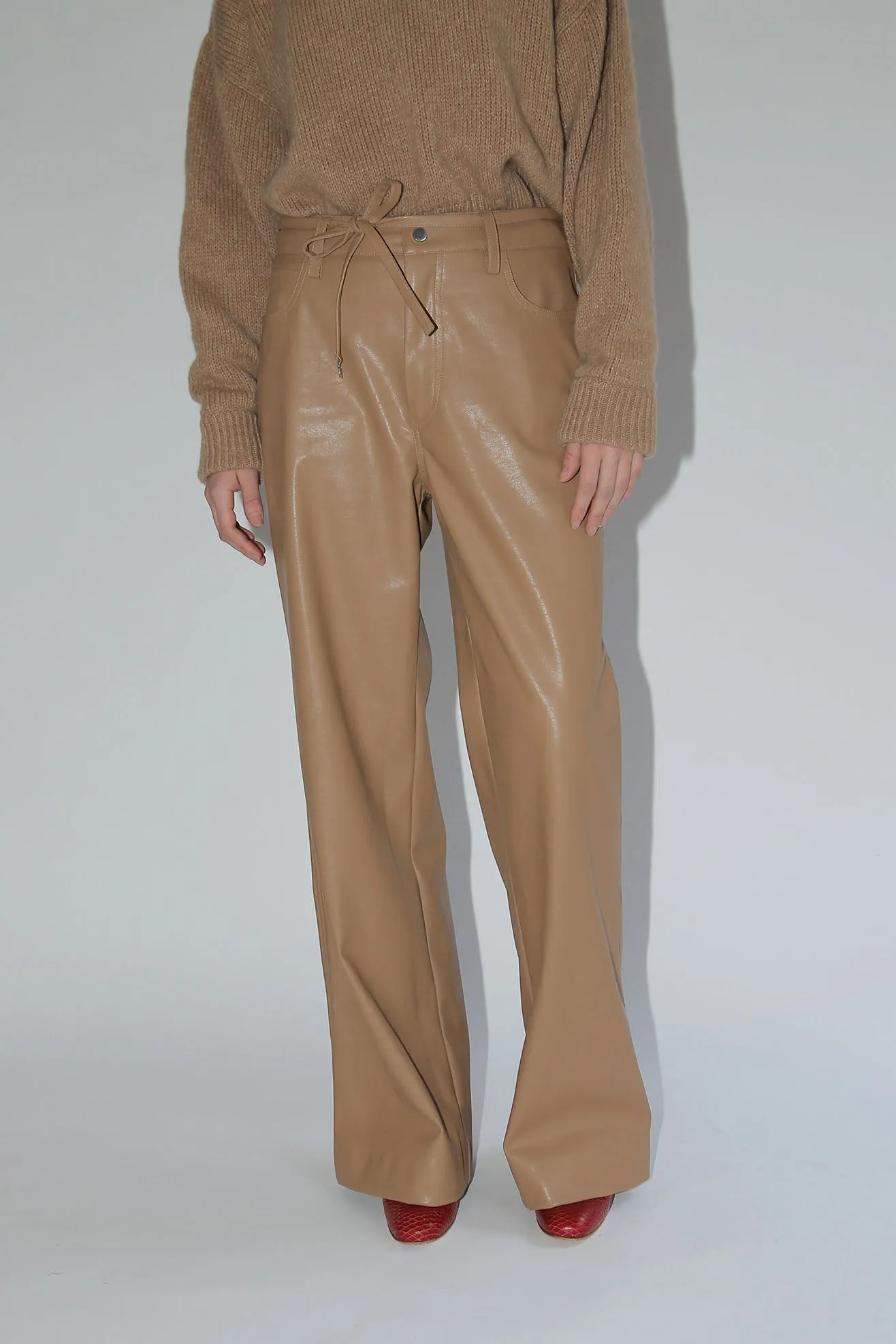 MR. LARKIN, Betty Faux Leather Pant, Camel